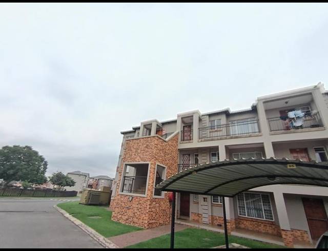 2 BEDROOM APARTMENT FOR SALE IN REYNO RIDGE